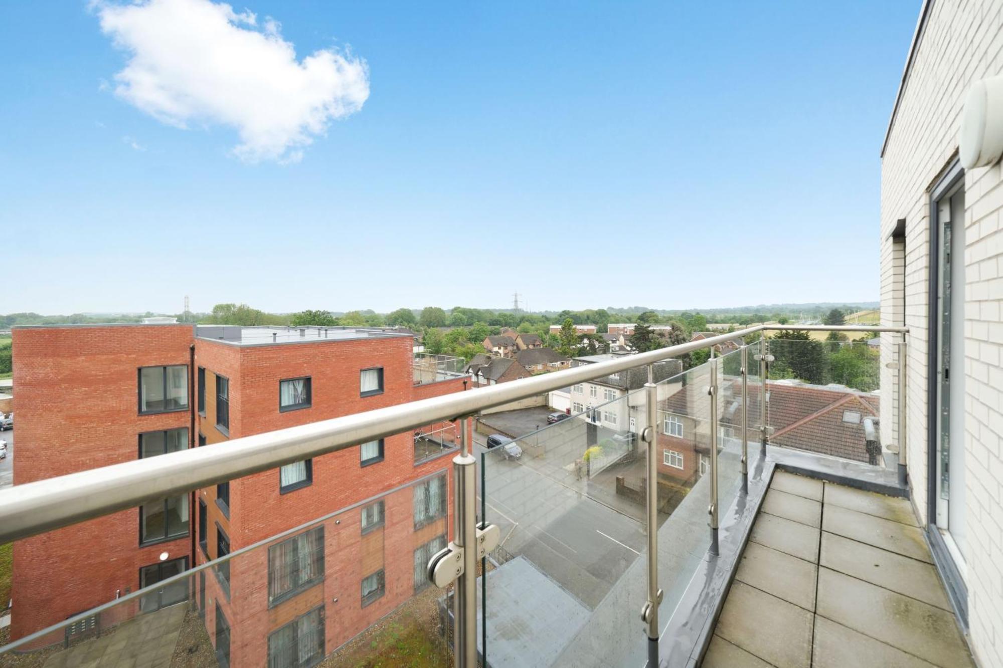 One And Two Bed Apartments Slough Near Heathrow Colnbrook Esterno foto
