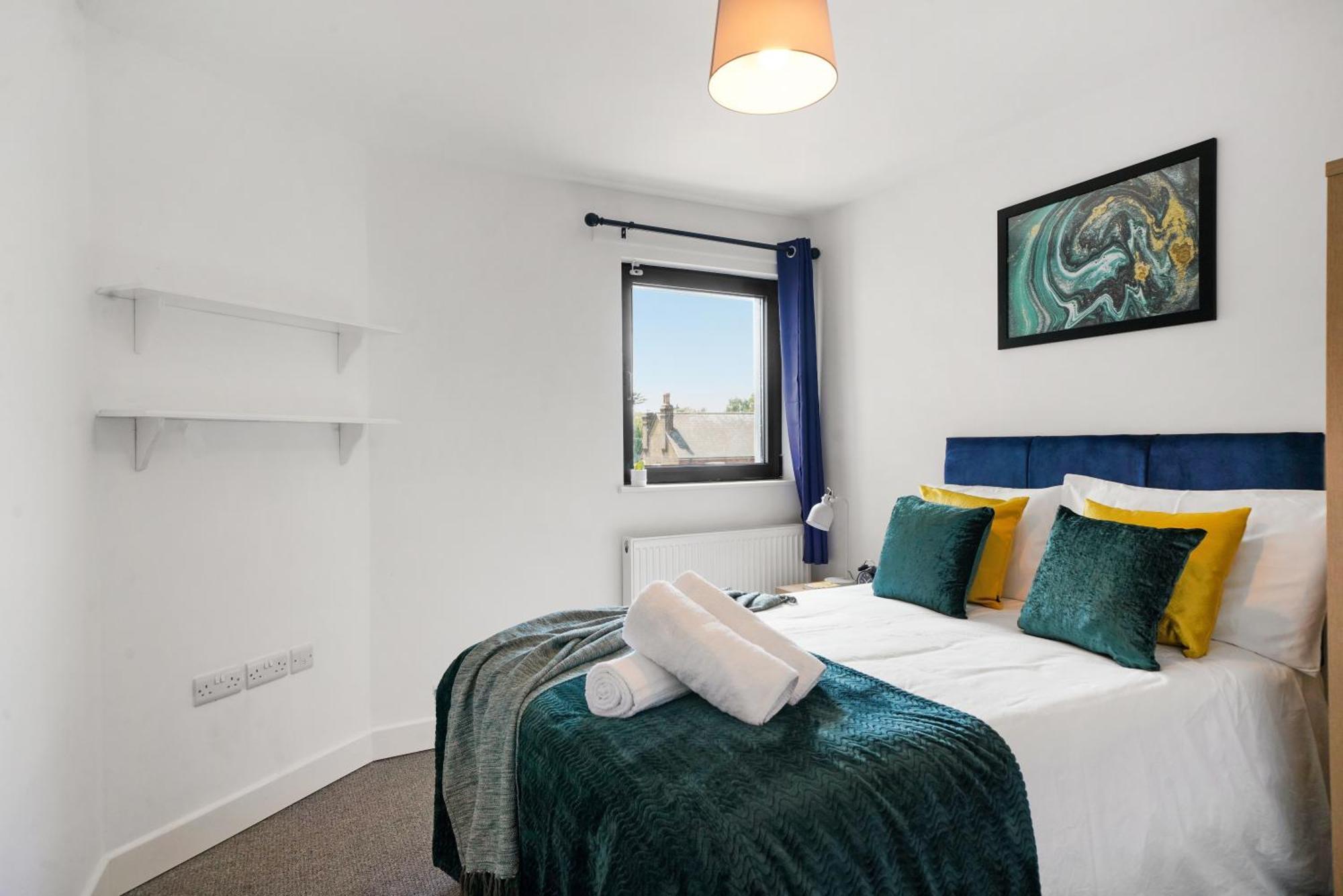 One And Two Bed Apartments Slough Near Heathrow Colnbrook Esterno foto