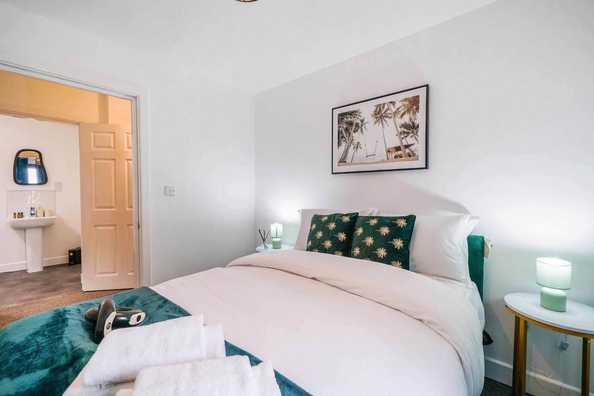 One And Two Bed Apartments Slough Near Heathrow Colnbrook Esterno foto