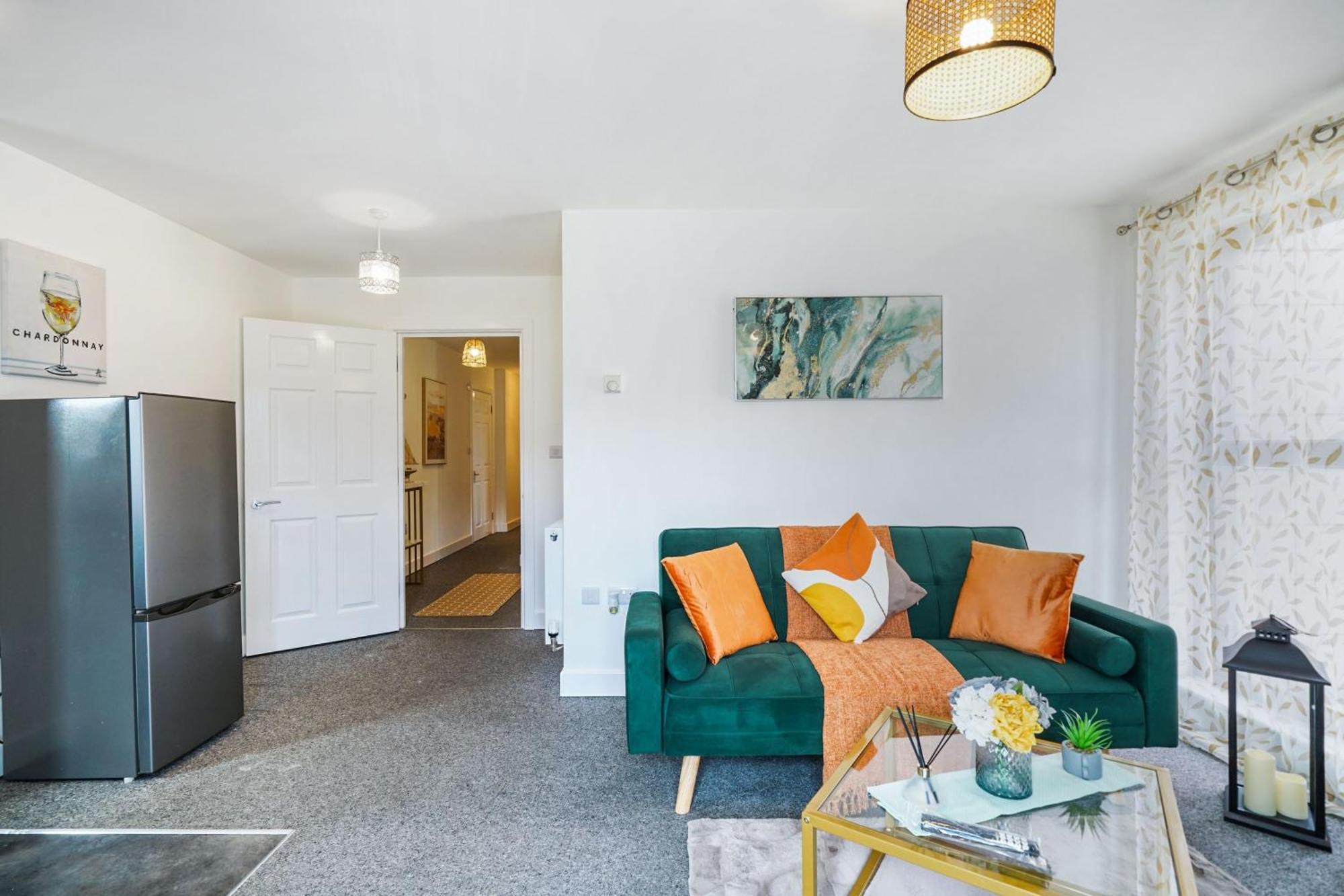 One And Two Bed Apartments Slough Near Heathrow Colnbrook Esterno foto