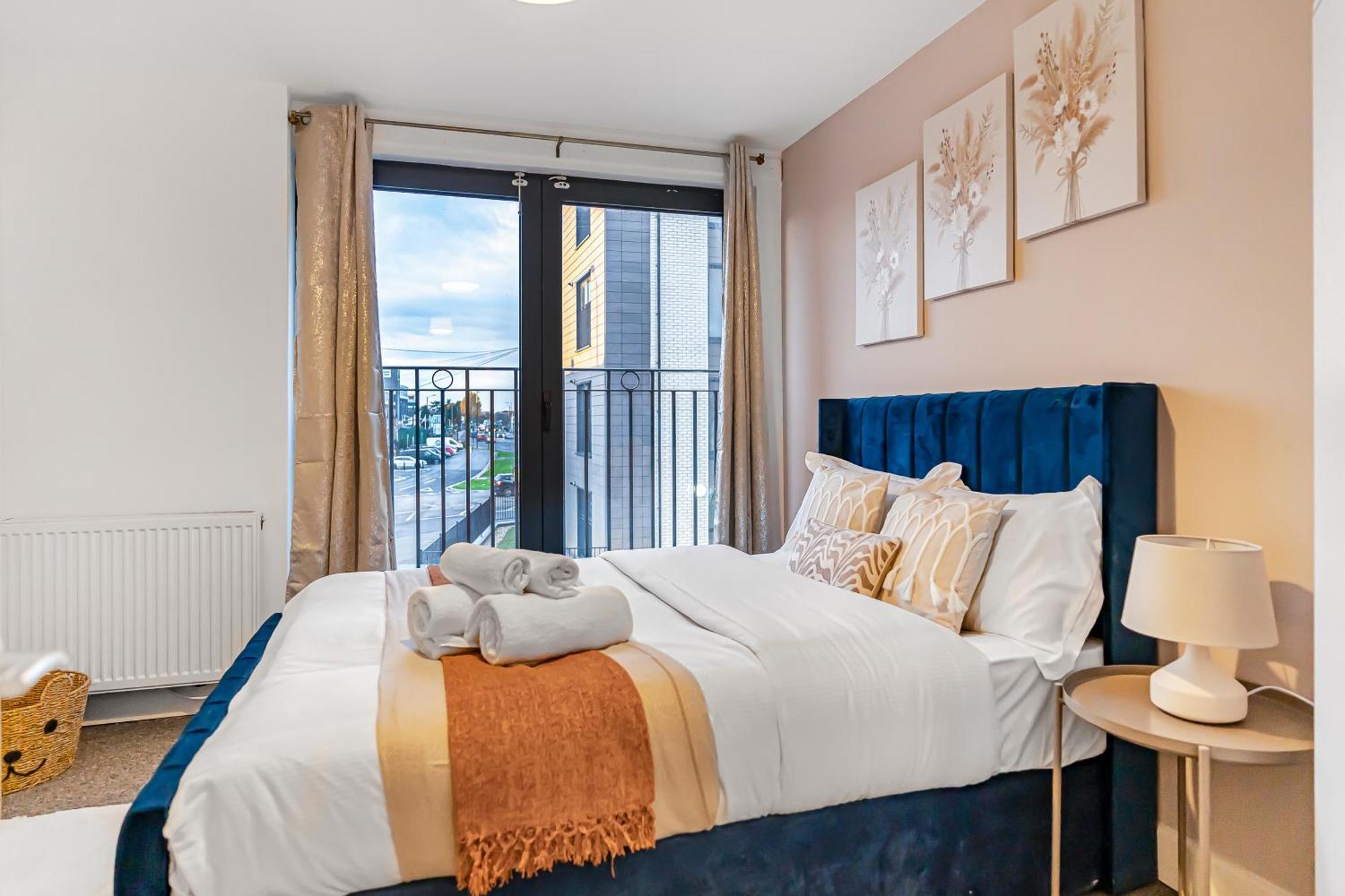 One And Two Bed Apartments Slough Near Heathrow Colnbrook Esterno foto
